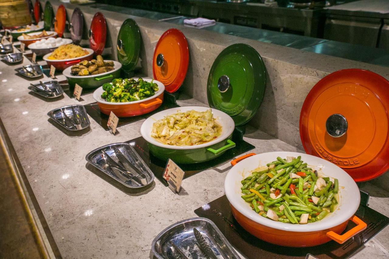 Hsin Hotel Цзяї Екстер'єр фото A buffet at a hotel