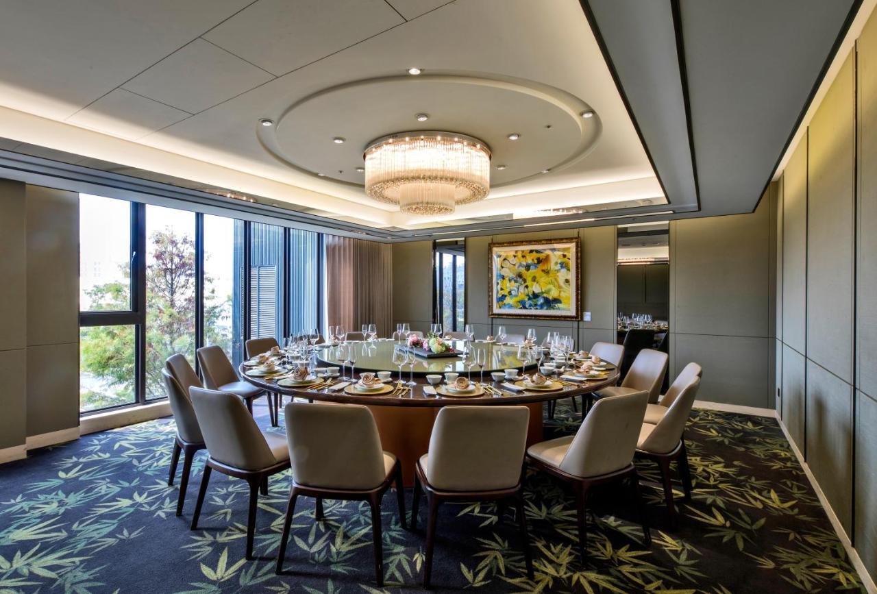 Hsin Hotel Цзяї Екстер'єр фото The Club at The Landmark, Central, Hong Kong