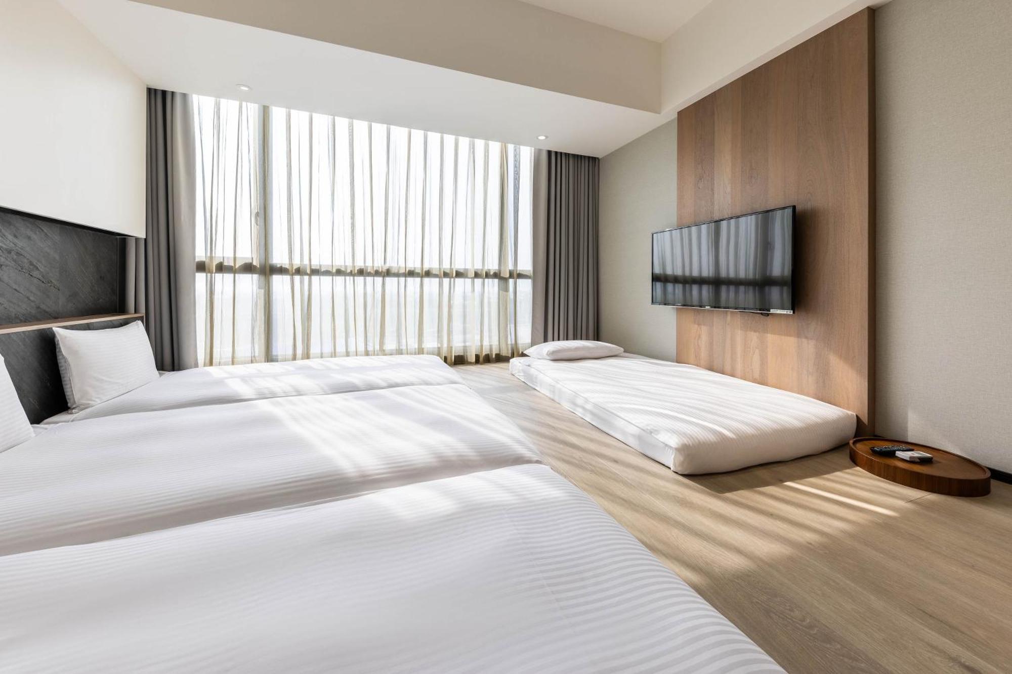 Hsin Hotel Цзяї Номер фото Deluxe Room